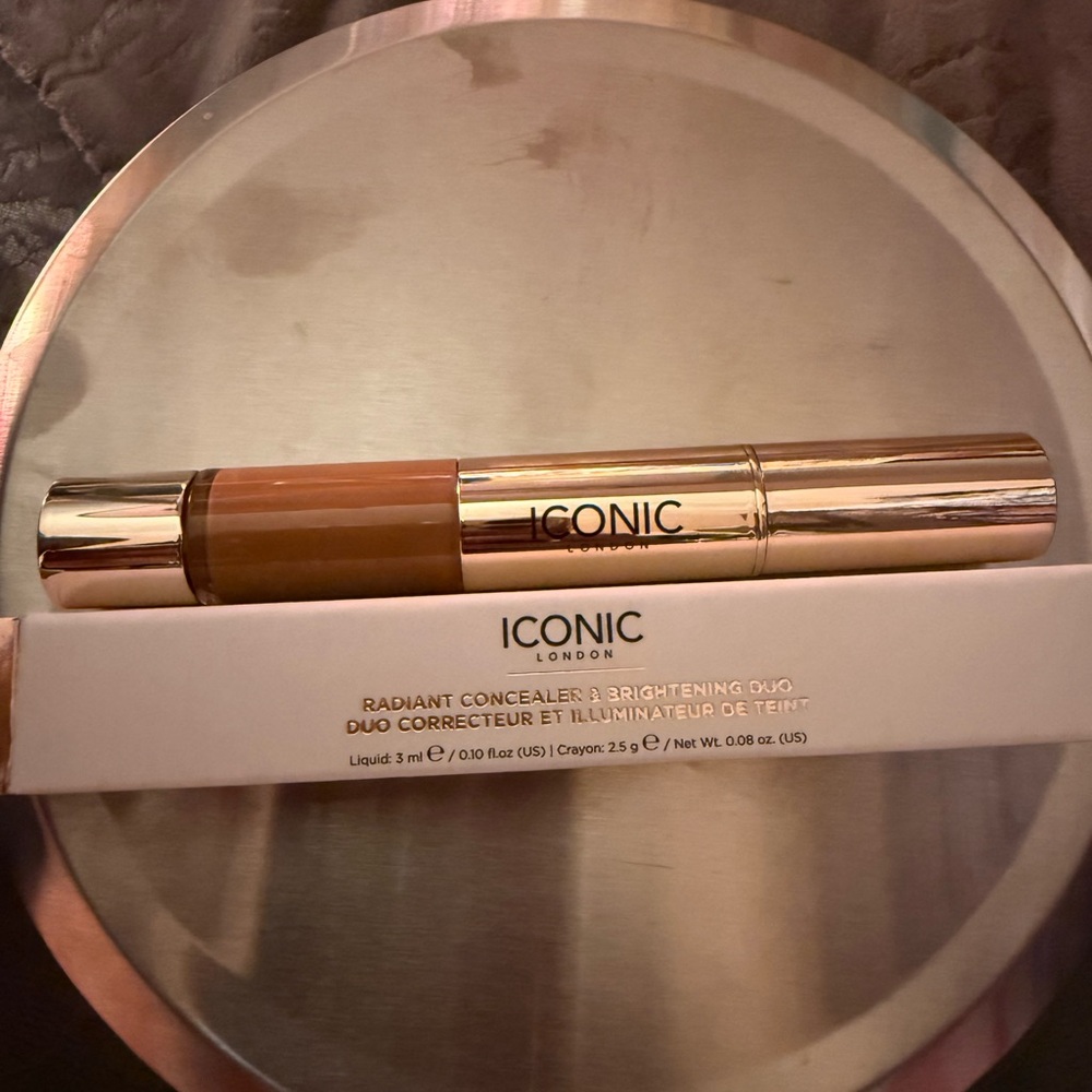ICONIC London Dual-Ended Concealer in shade Golden Deep
